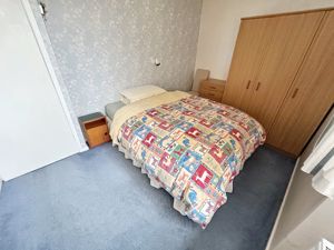 Bedroom- click for photo gallery